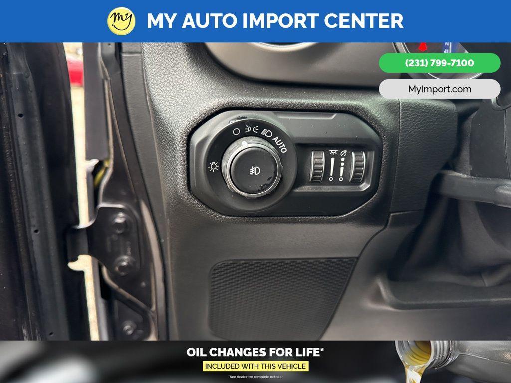 used 2021 Jeep Wrangler Unlimited car, priced at $24,137