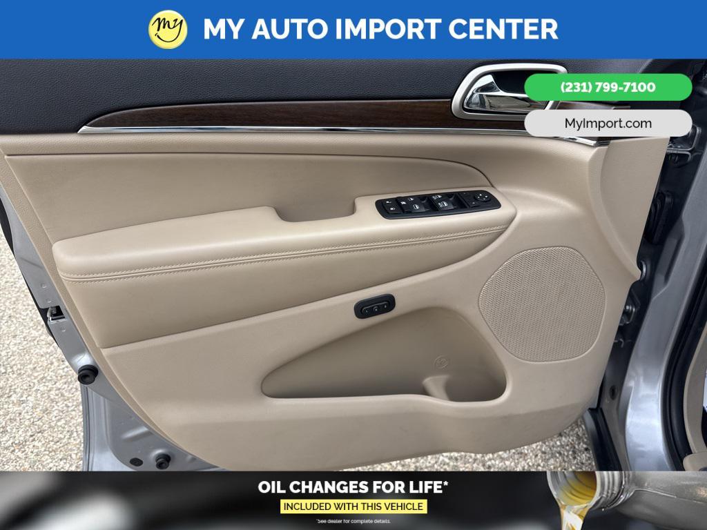 used 2015 Jeep Grand Cherokee car, priced at $15,589