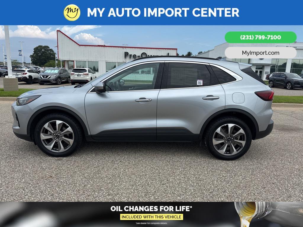used 2023 Ford Escape car, priced at $24,987