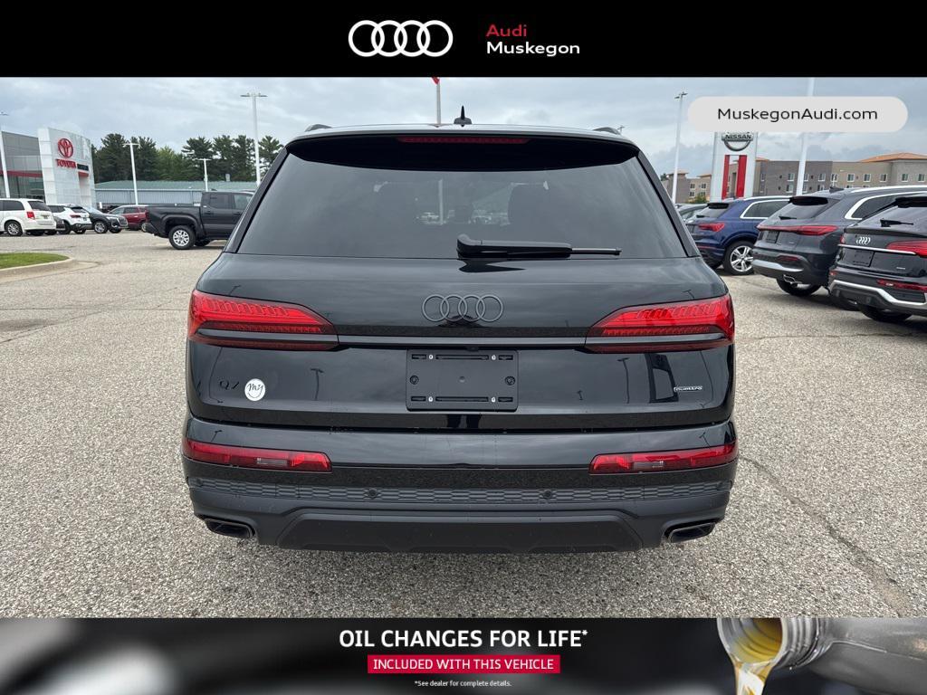 new 2025 Audi Q7 car, priced at $61,920