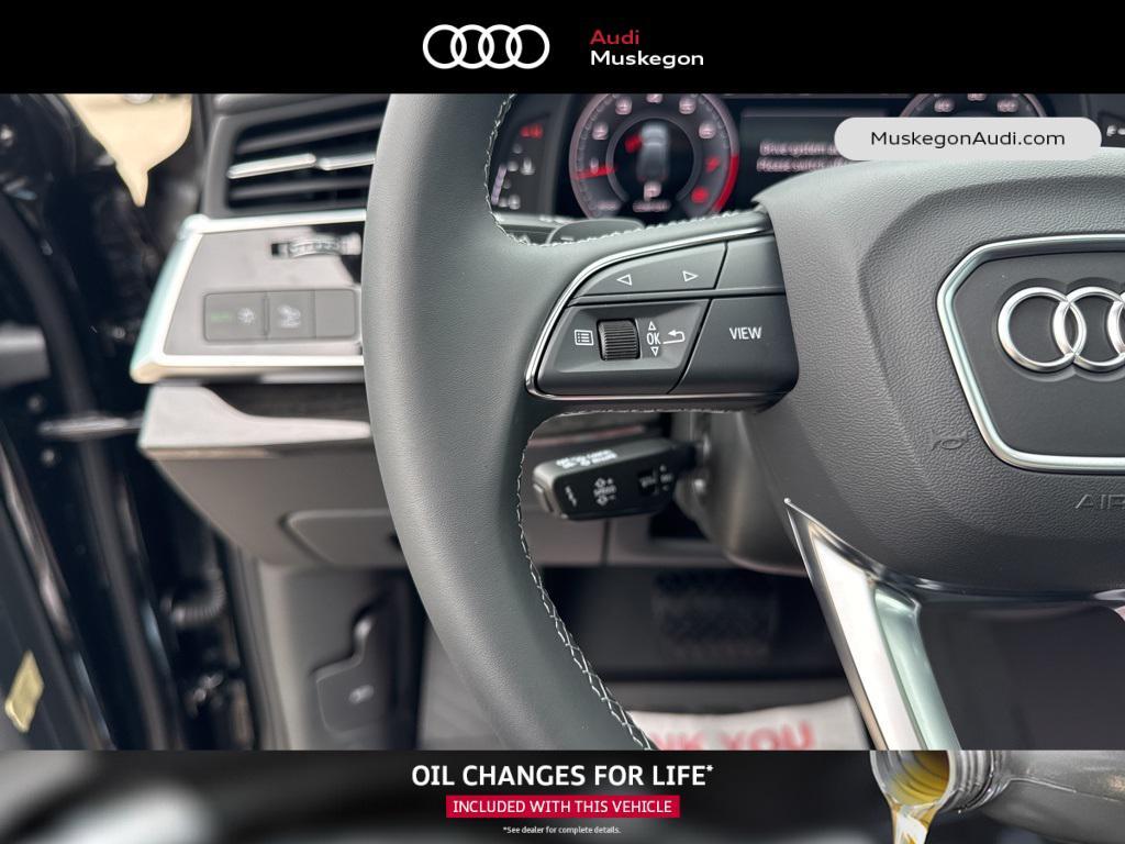 new 2025 Audi Q7 car, priced at $61,920