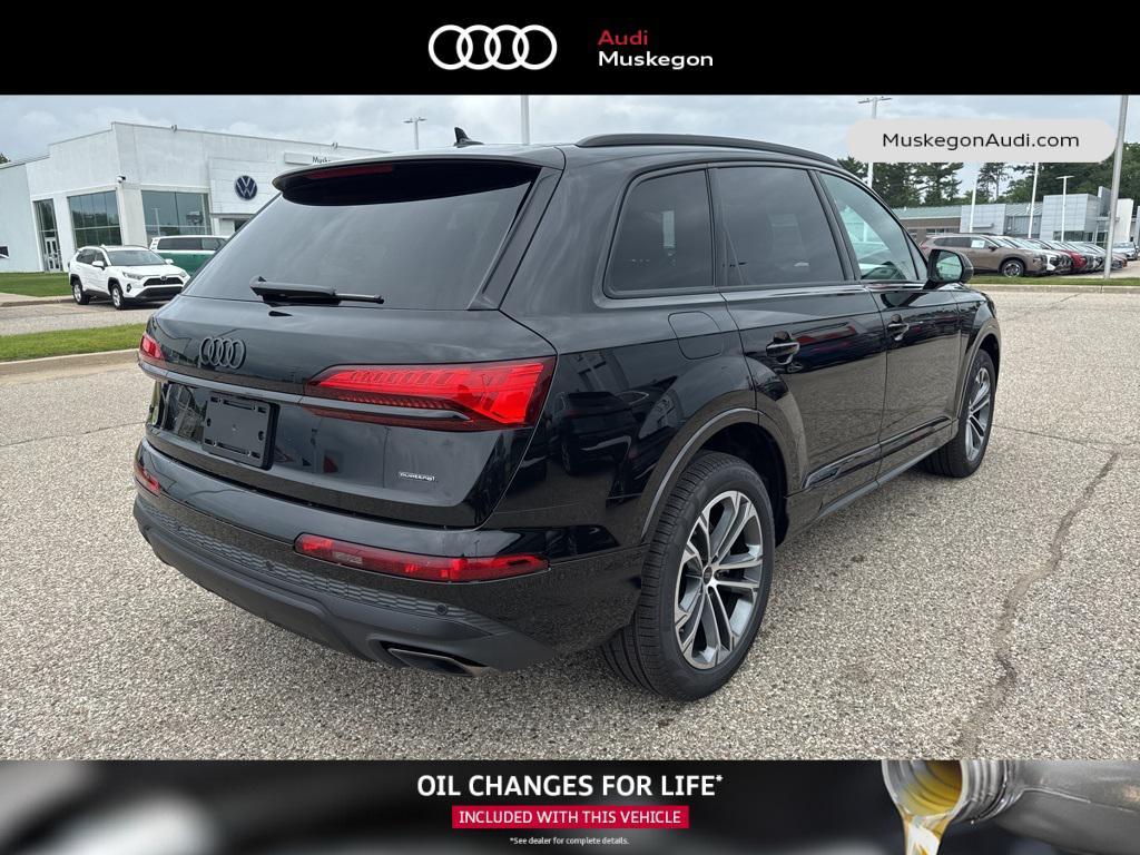 new 2025 Audi Q7 car, priced at $61,920