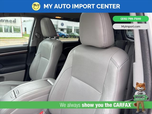 used 2015 Toyota Highlander car, priced at $12,284