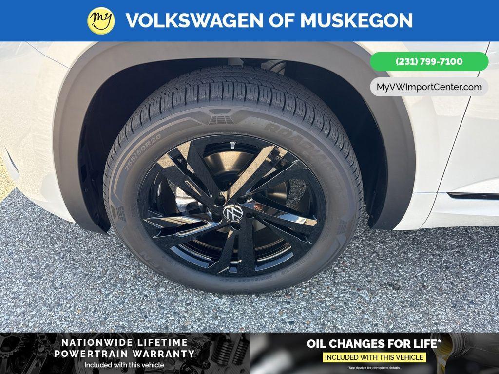 new 2026 Volkswagen Atlas Cross Sport car, priced at $53,337