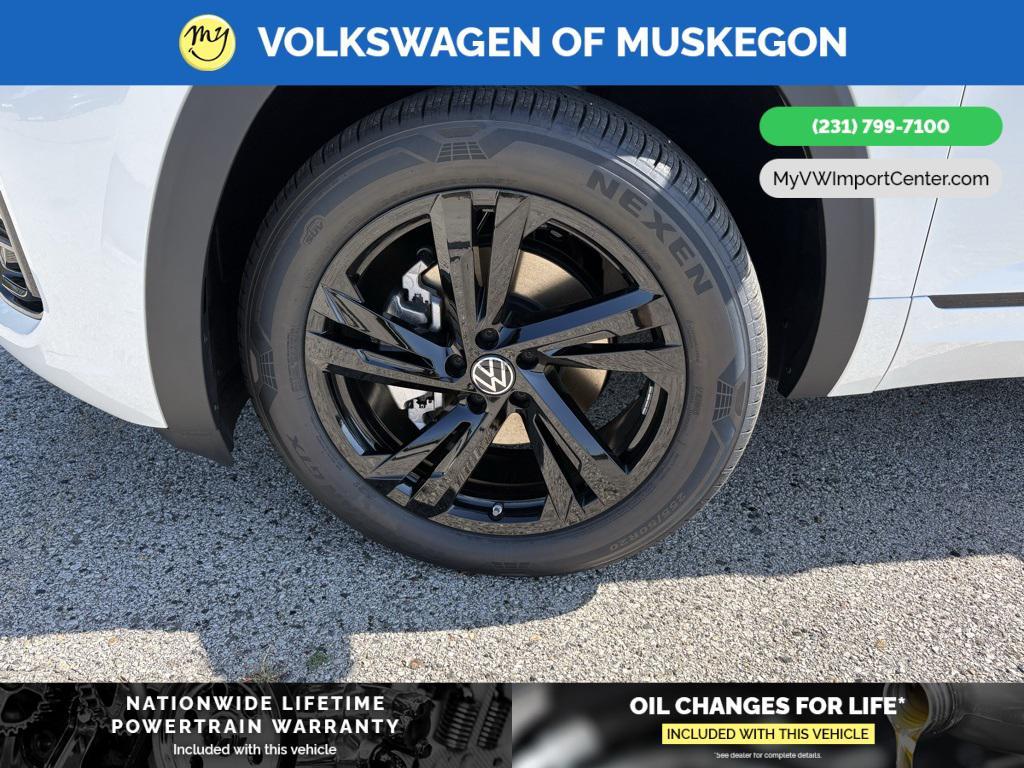 new 2026 Volkswagen Atlas Cross Sport car, priced at $53,337