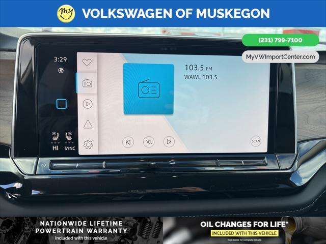 new 2025 Volkswagen Atlas car, priced at $44,422