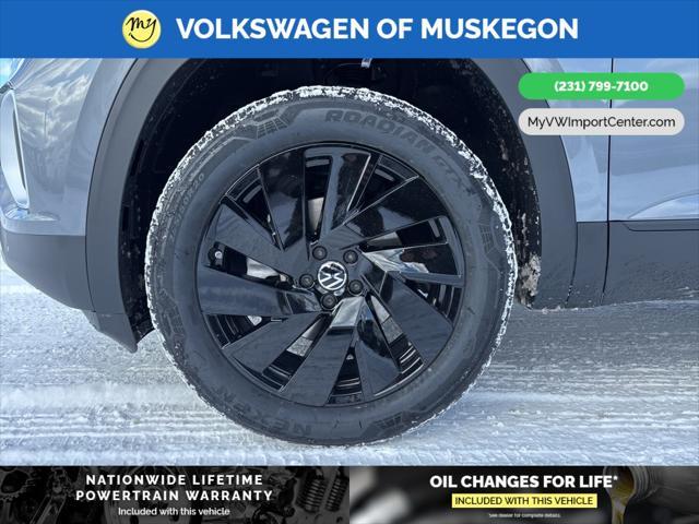 new 2025 Volkswagen Atlas car, priced at $44,422