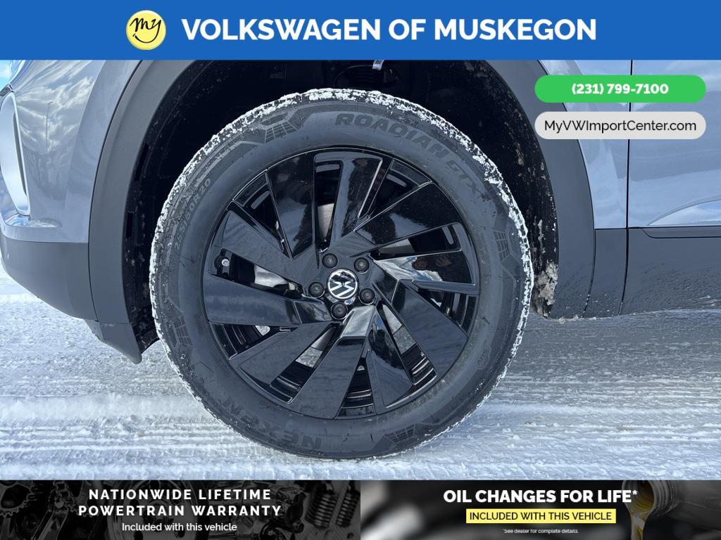 new 2025 Volkswagen Atlas car, priced at $44,922
