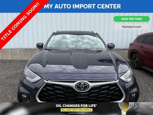 used 2022 Toyota Highlander car