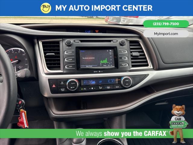 used 2014 Toyota Highlander car, priced at $14,052