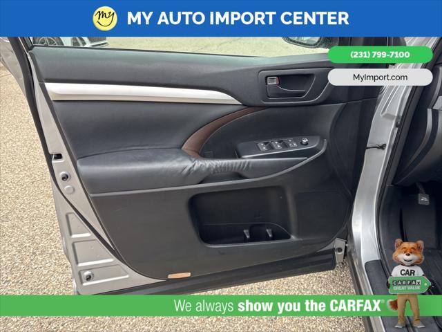used 2014 Toyota Highlander car, priced at $14,052