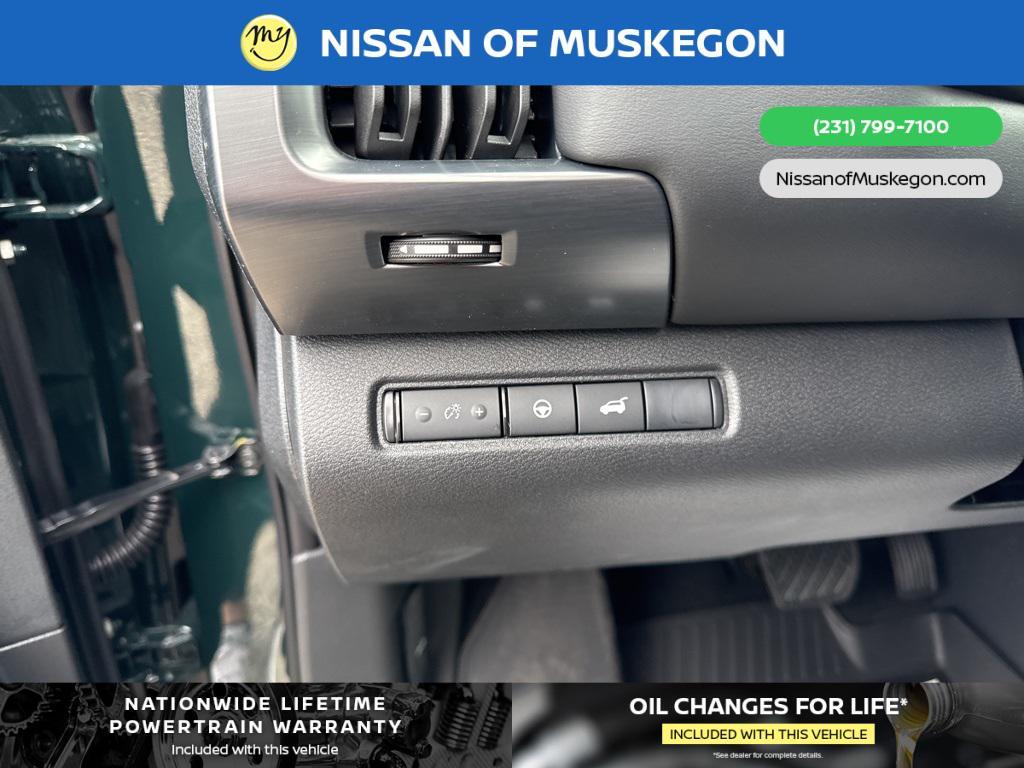 new 2025 Nissan Pathfinder car, priced at $45,732