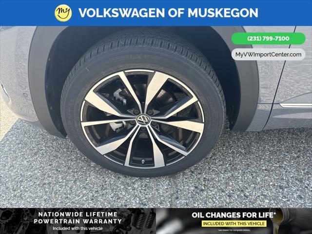 new 2025 Volkswagen Atlas car, priced at $54,591