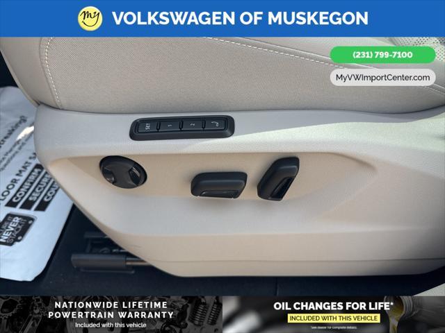 new 2025 Volkswagen Atlas car, priced at $54,591