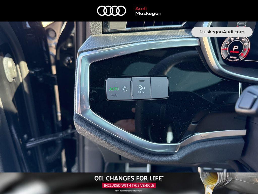 new 2025 Audi Q3 car, priced at $46,925