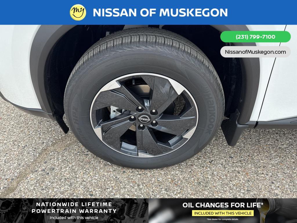 new 2025 Nissan Rogue car, priced at $33,158