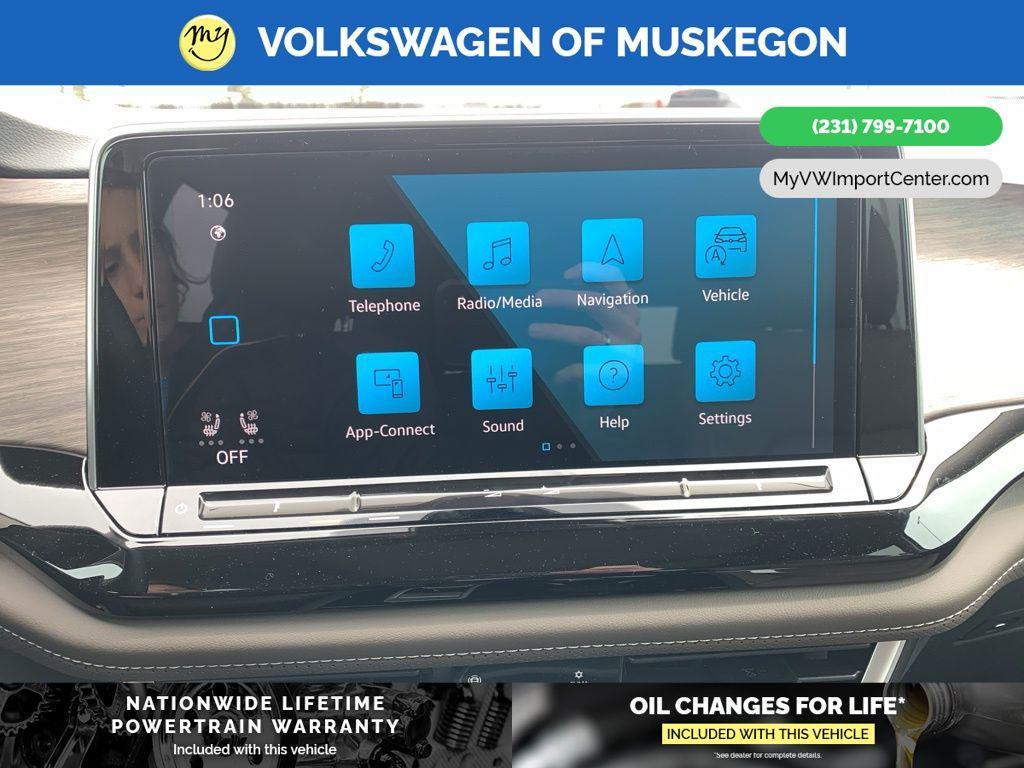 new 2025 Volkswagen Atlas car, priced at $45,738