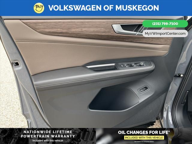 new 2025 Volkswagen Atlas car, priced at $49,086