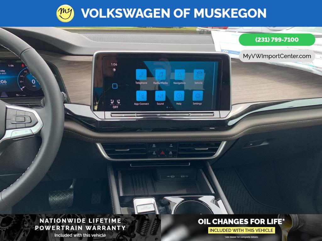 new 2025 Volkswagen Atlas car, priced at $48,086