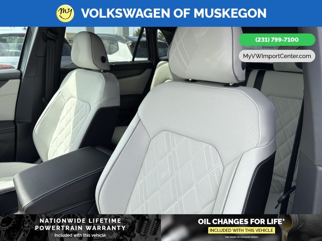 new 2025 Volkswagen Atlas Cross Sport car