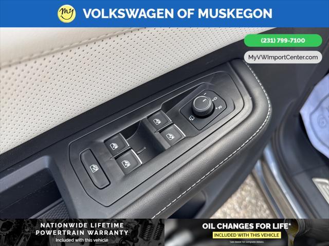 new 2025 Volkswagen Atlas Cross Sport car