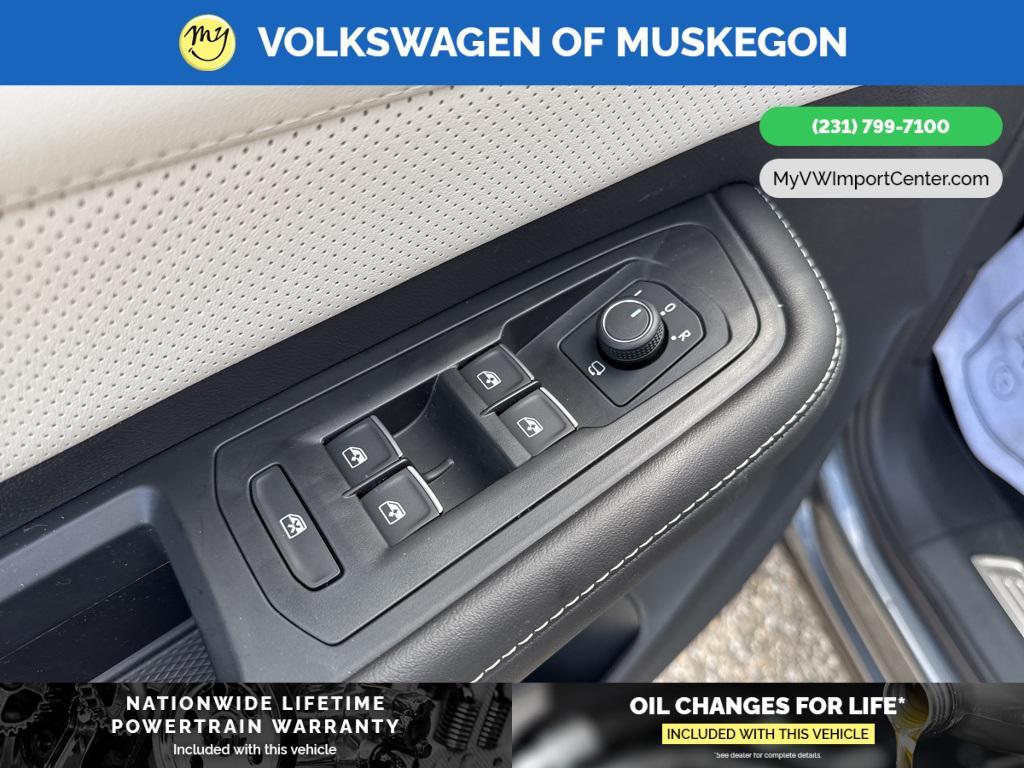 new 2025 Volkswagen Atlas Cross Sport car