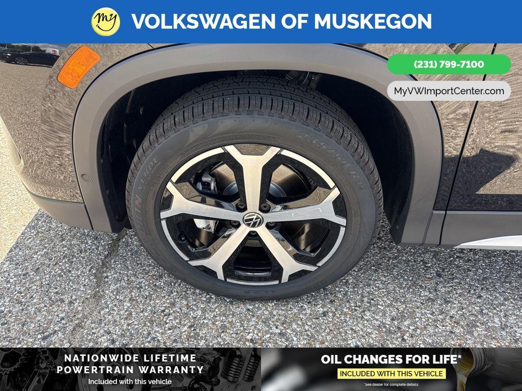 new 2025 Volkswagen Tiguan car, priced at $33,987