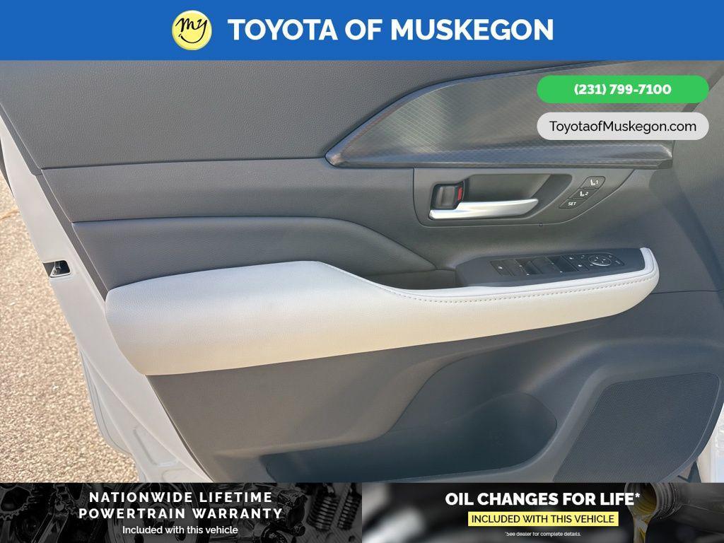 new 2026 Toyota Grand Highlander Hybrid car, priced at $63,085