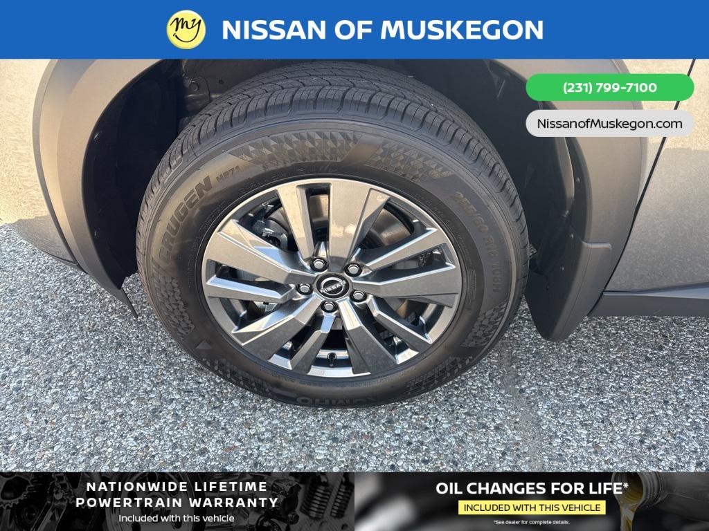new 2025 Nissan Pathfinder car, priced at $43,880