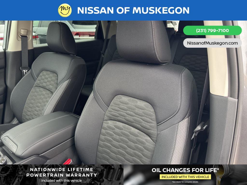 new 2025 Nissan Pathfinder car, priced at $40,450