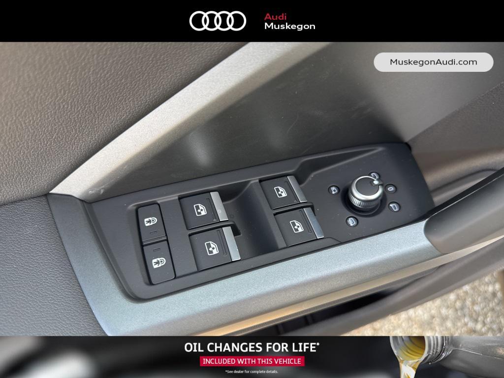 new 2025 Audi Q3 car, priced at $45,610