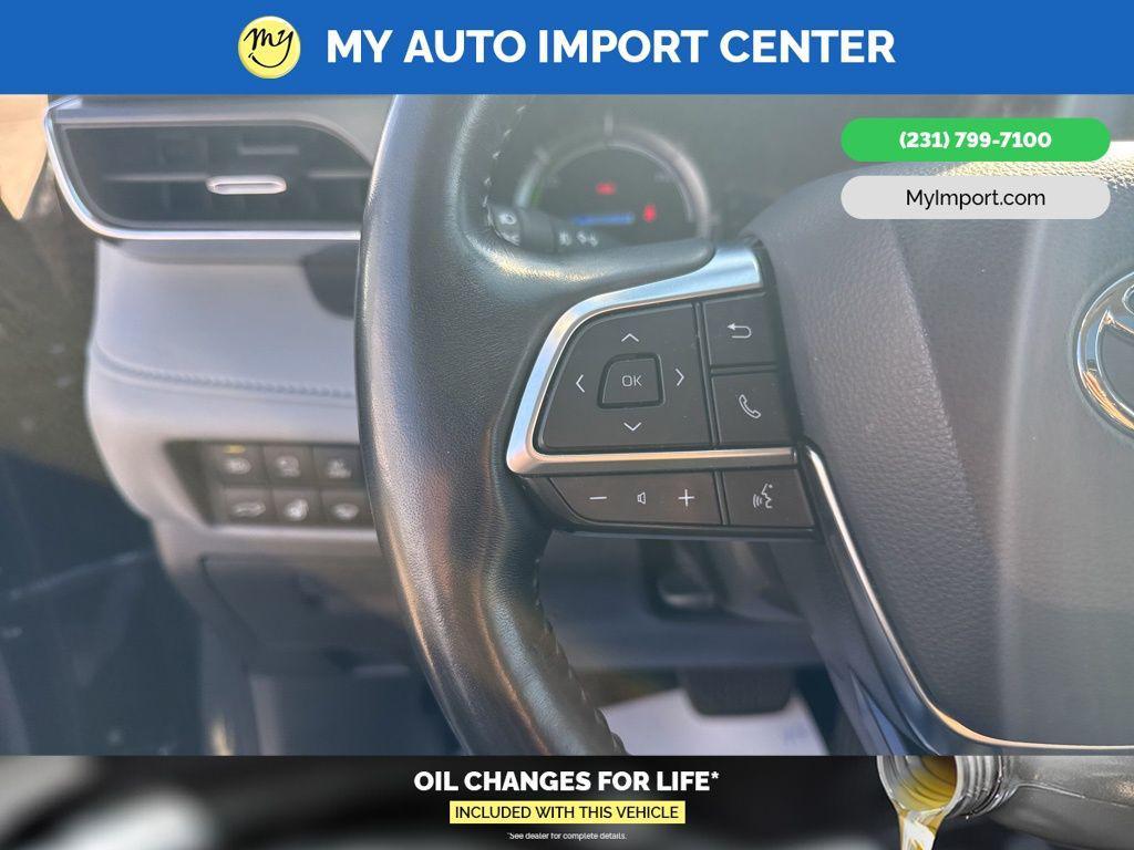 used 2020 Toyota Highlander Hybrid car, priced at $35,185