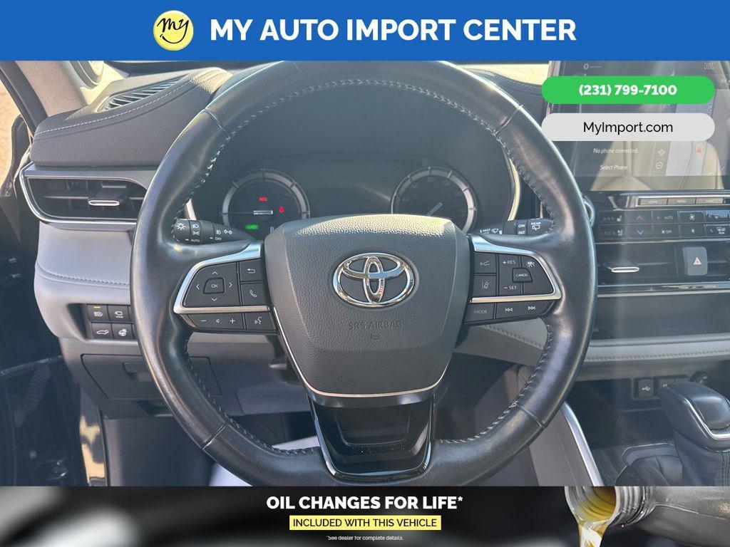 used 2020 Toyota Highlander Hybrid car, priced at $35,185