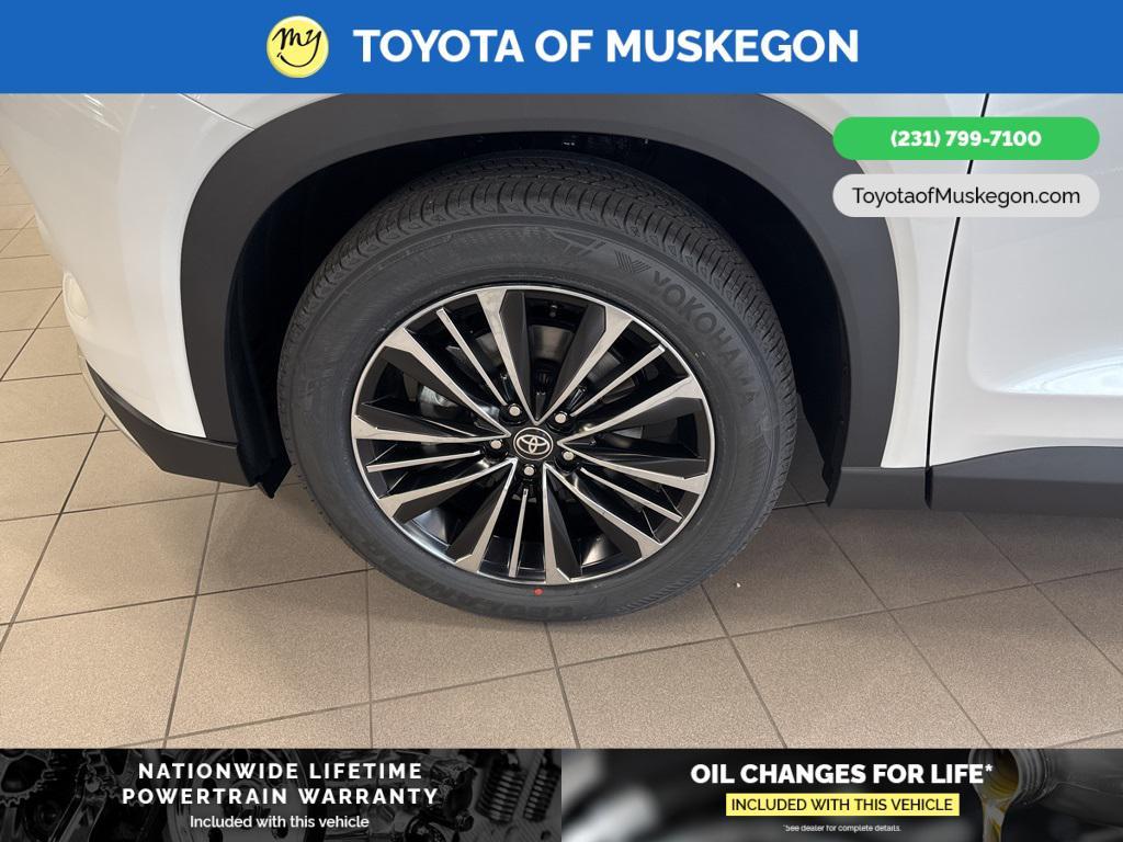 new 2025 Toyota Grand Highlander Hybrid car, priced at $61,443