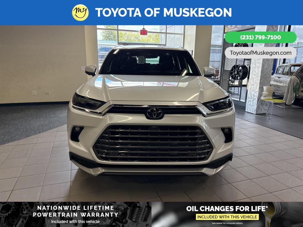 new 2025 Toyota Grand Highlander Hybrid car, priced at $61,443