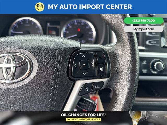 used 2019 Toyota Highlander car, priced at $29,381