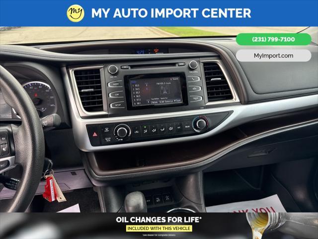 used 2019 Toyota Highlander car, priced at $29,381