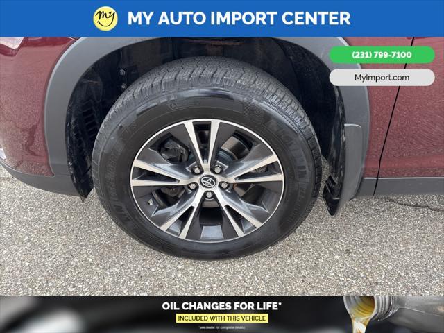 used 2019 Toyota Highlander car, priced at $29,381