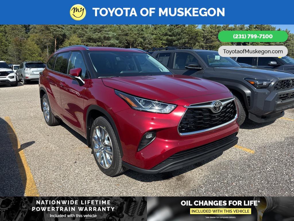 new 2025 Toyota Highlander car, priced at $53,587