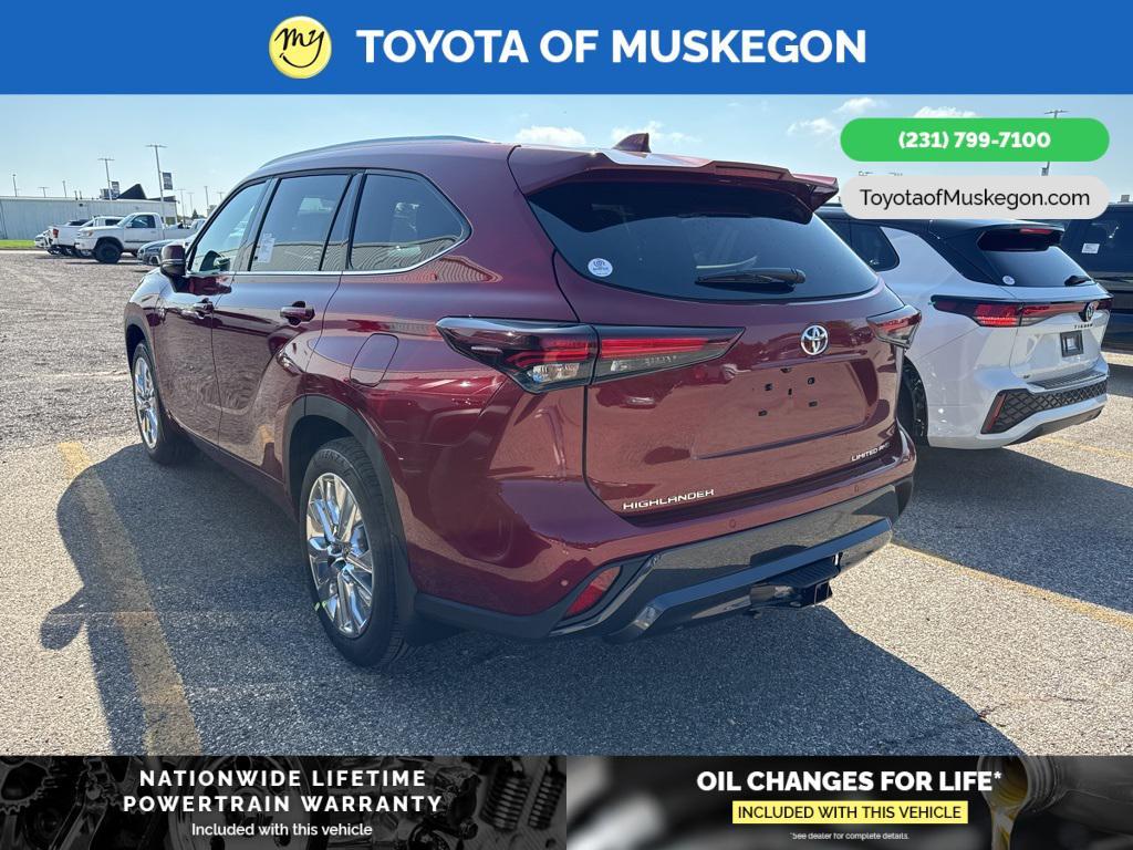new 2025 Toyota Highlander car, priced at $53,587
