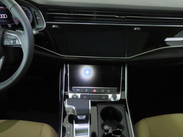 new 2025 Audi Q7 car, priced at $77,460