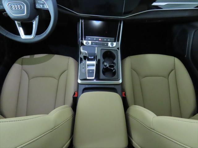 new 2025 Audi Q7 car, priced at $77,460