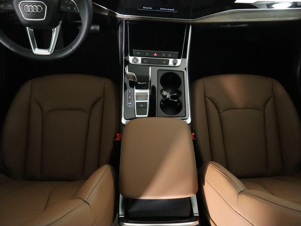 new 2025 Audi Q7 car, priced at $68,220