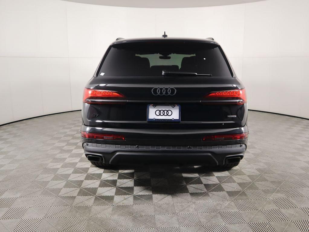 new 2025 Audi Q7 car, priced at $68,220