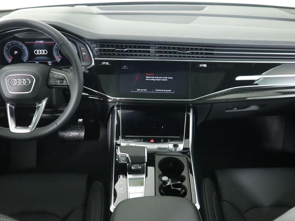 new 2025 Audi Q7 car, priced at $83,595