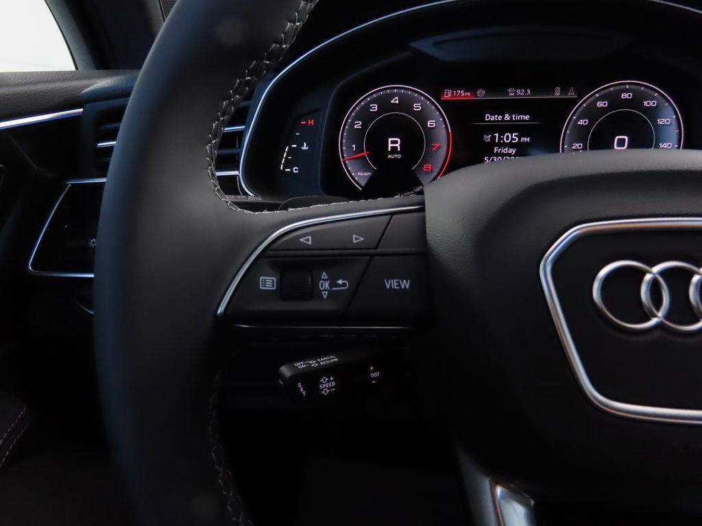 used 2025 Audi Q7 car, priced at $77,070