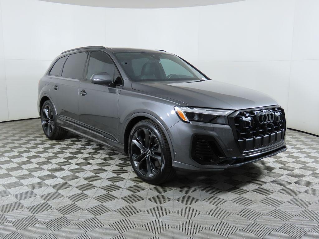 used 2025 Audi Q7 car, priced at $77,070