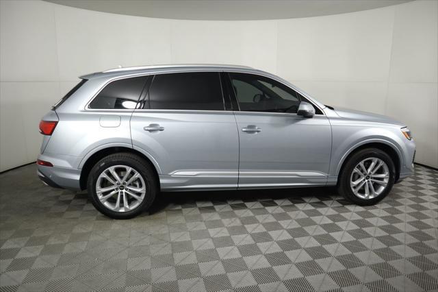 new 2025 Audi Q7 car, priced at $74,610