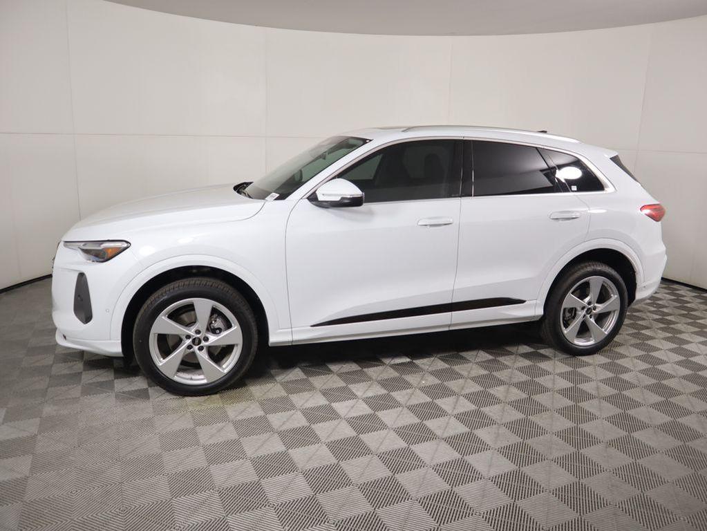 new 2025 Audi Q5 car, priced at $61,150