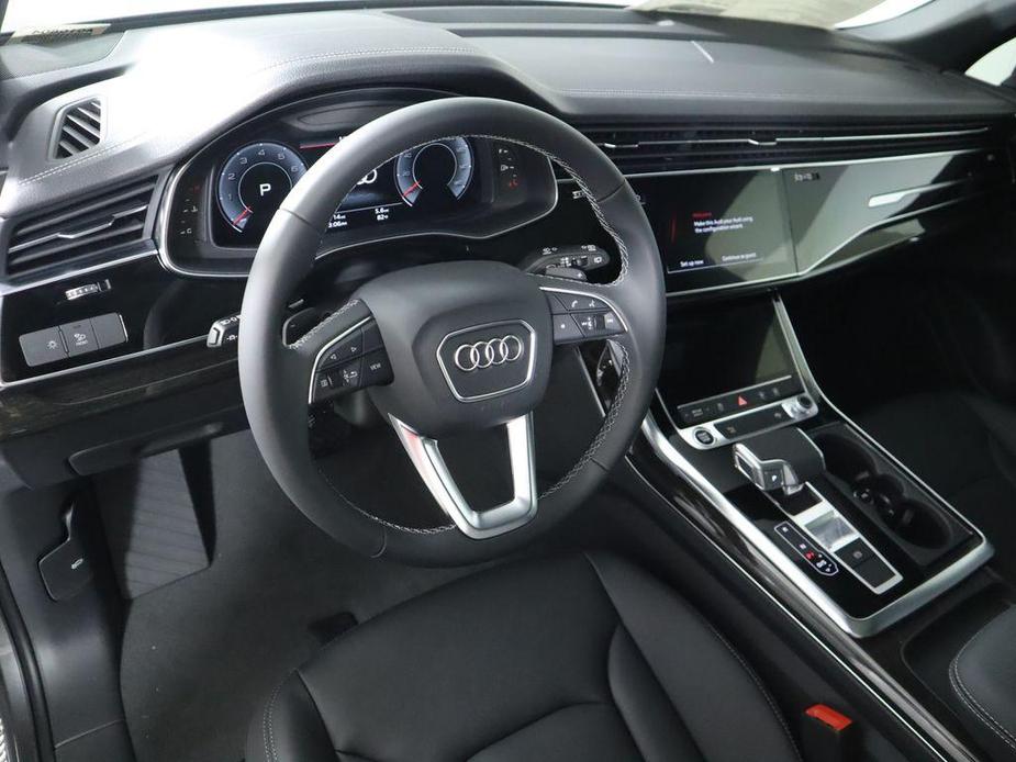 new 2025 Audi Q7 car, priced at $65,270